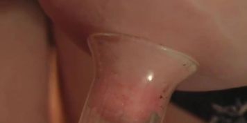 Foxy chick gets to big orgasm