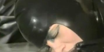 GUMMIKLINIK FRAU DR. MONTEIL - TEIL 1