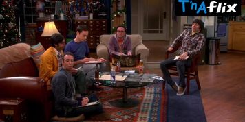 Kaley Cuoco Breasts Scene  in The Big Bang Theory