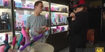 Mature woman has an addiction for sex toys and big dicks