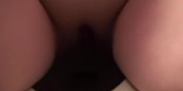 2 girls farting in their hotel room with a piss
