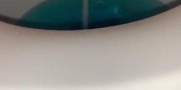 Quick toilet pee