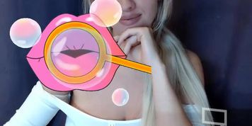 Hot blonde with massive tits camshow