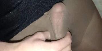 J'&eacute;jacule dans le collants de ma belle-m&egrave;re 