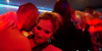 Teens suck at sex party