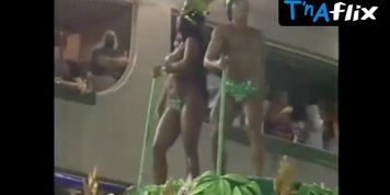 Melissa Benson Breasts Scene  in Carnaval Brazil