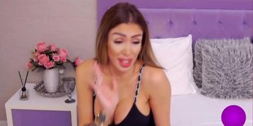 EvaJennings slapping her boobs in free chat