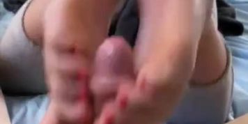 reverse footjob