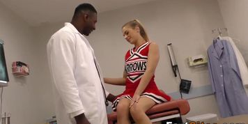 Teen jizzed by ebony dick