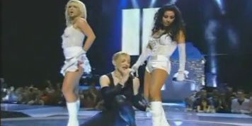 Britney Spears Sexy Scene  in Mtv Video Music Awards