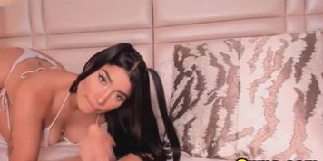 Beautiful Girl Masturbate Wet Pussy