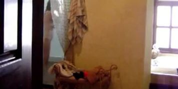 voyeur shower 1