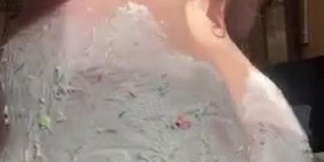 PinkDroid462- Showered Cakes