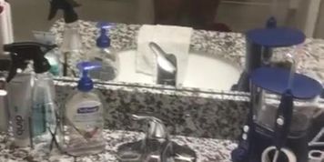 BBC Lightskin showing off in mirror 