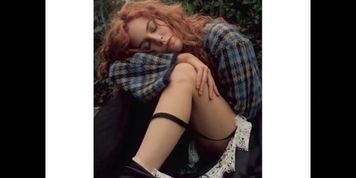 Riley Keough Jerk Off Challenge