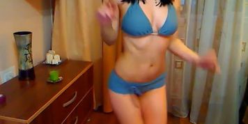 romanian gypsy teen slut enjoy to strip (Iuliana ghigea)