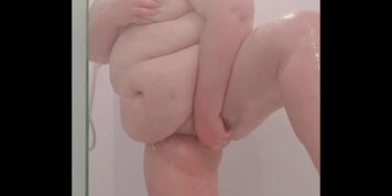 BBW CUM IN SHOWER PLAY TIME ? (Eva Elfie, Nipple Play)