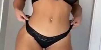 Sexy Girl Dancing 