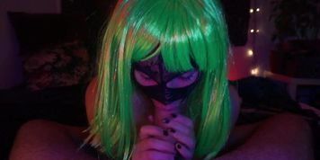 Ginevra&Finch.Techno Girl with green hair (1st time) giving a (blowjob) lesson to the lazy bf