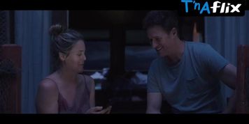 Alicia Silverstone Breasts,  Bikini Scene  in The Requin
