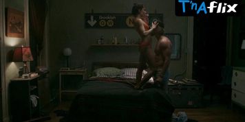 Zoe Kravitz Breasts,  Underwear Scene  in Caught Stealing