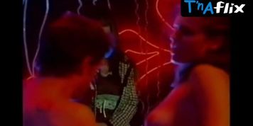 Fernanda Neil Breasts Scene  in Doble Vida