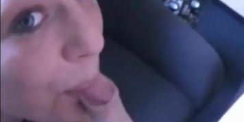 Hot girl suck