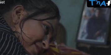 Shyna Khatri Sexy Scene  in Bijli