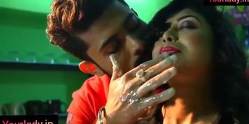 Khana Banate Huye Bhabhi ko mast choda