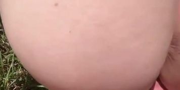 Teen Beauty Outdoor Blowjob & Creampie