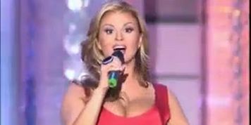 Anna Semenovich sings