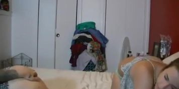Pantara and Bambee Face Farting each other