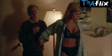 Tiffani-Amber Thiessen Underwear Scene  in Hollywood Ending