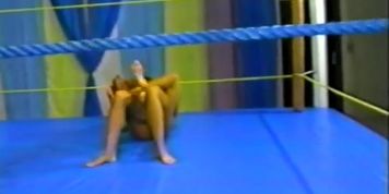 Topless Wrestling G001