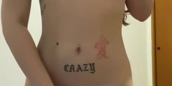 Come jerk off on me! (Nubiles)