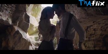 Camille Lou Sexy Scene  in The Bonfire Of Destiny