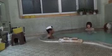 Asian Japanese Cougar Body Fucked Public Spa