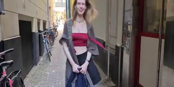 First-time voyeur plays with her pussy in the centre of Amsterdam in broad daylight