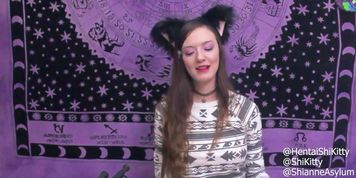 Shi Kitty - Spanking Review SOLO