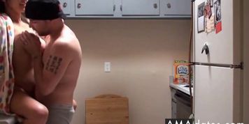 Milf mit dicken Bruesten wird geil