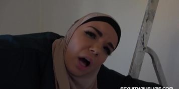 busty big ass hottie