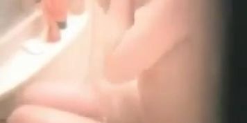 Shower Peeper 01