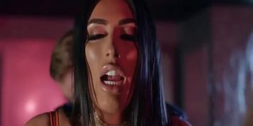Bad Bunny - Mayores (Becky G)