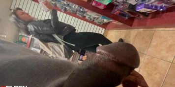 Girl looking for Butt plug
