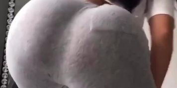 Ass twerking