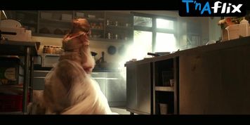 Jennifer Lopez Sexy Scene  in Shotgun Wedding