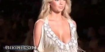 Kate Upton Sexy Scene  in Kate Upton Beach Bunny Catwalk Video