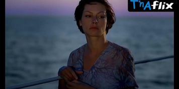 Alisa Grebenshchikova Sexy Scene  in Voditel Dlya Very