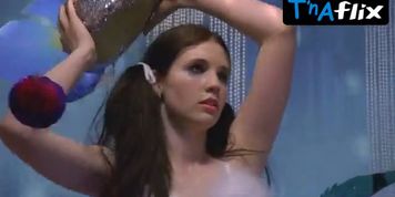 Sarah Foret Sexy Scene  in American Crude (Dannii Minogue)