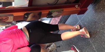 Nice Milf booty in spandex